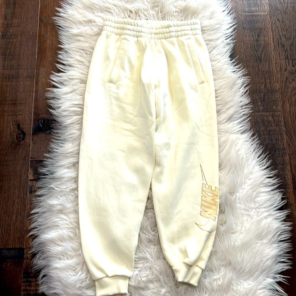 Trendy Nike Athletic Joggers